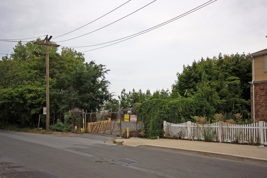 14735-14753 Hook Creek Blvd in Jamaica, NY - Foto de edificio