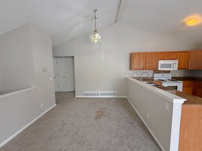 1680 S Espana Way in Aurora, CO - Building Photo - Building Photo