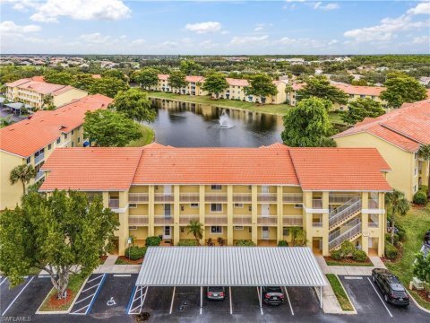 8264 Key Royal Cir in Naples, FL - Building Photo - Building Photo
