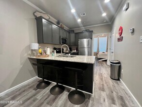 305 W Second St-Unit -308 in Lafayette, LA - Building Photo - Building Photo