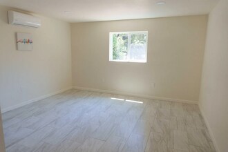 172 Pixley Ave in San Andreas, CA - Foto de edificio - Building Photo