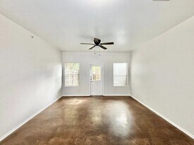 10702 Mathom Landing in Universal City, TX - Building Photo