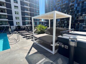 425 W Beech, Unit 1054 in San Diego, CA - Foto de edificio - Building Photo