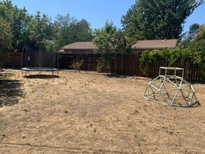 1921 Drexel Dr in Davis, CA - Building Photo - Building Photo