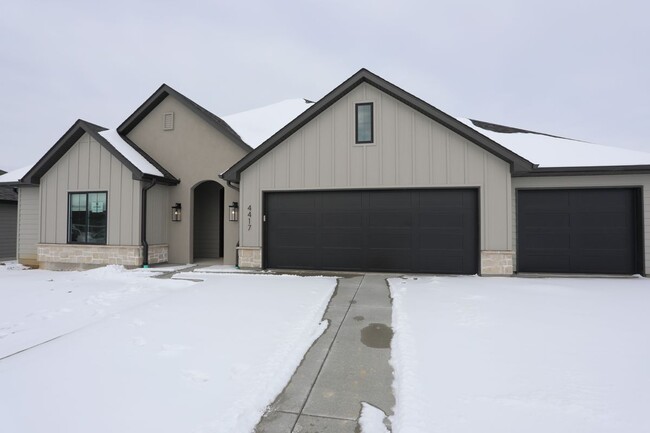 4417 Royal County Rd