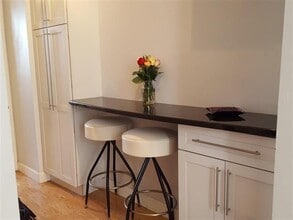 259 Griffith St, Unit 6 in Jersey City, NJ - Building Photo - Building Photo