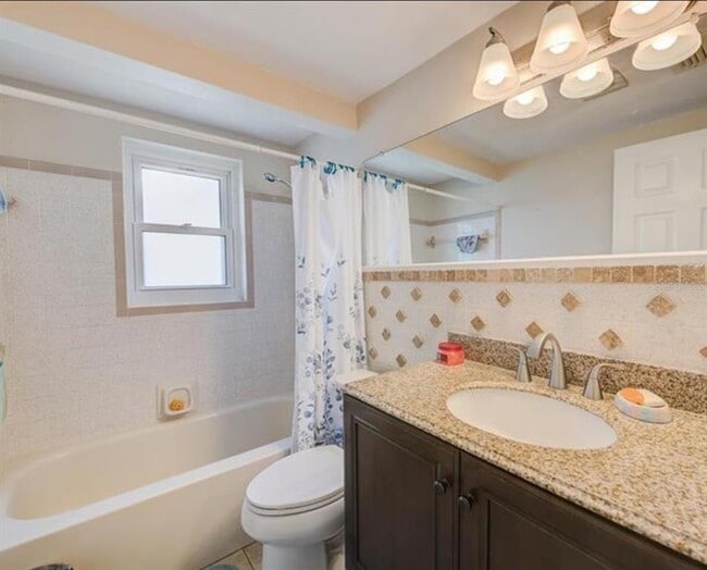 11422 Yellowwood Ln in Port Richey, FL - Foto de edificio - Building Photo