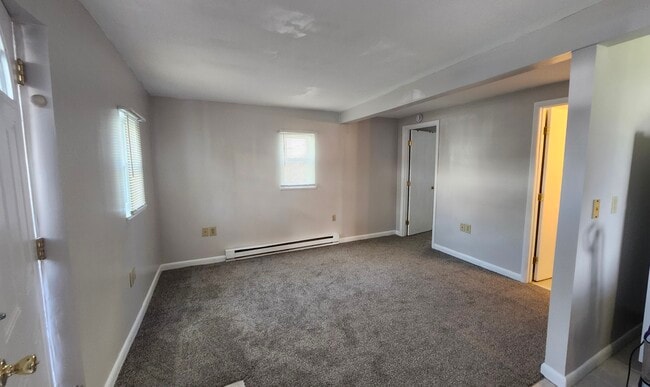 317 Clearfield Ave, Unit Apt. C in Middletown, PA - Foto de edificio - Building Photo