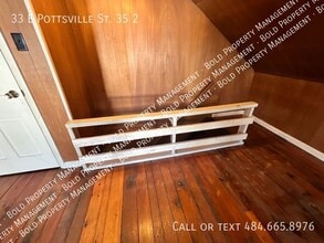 33 E Pottsville St in Pine Grove, PA - Building Photo - Building Photo