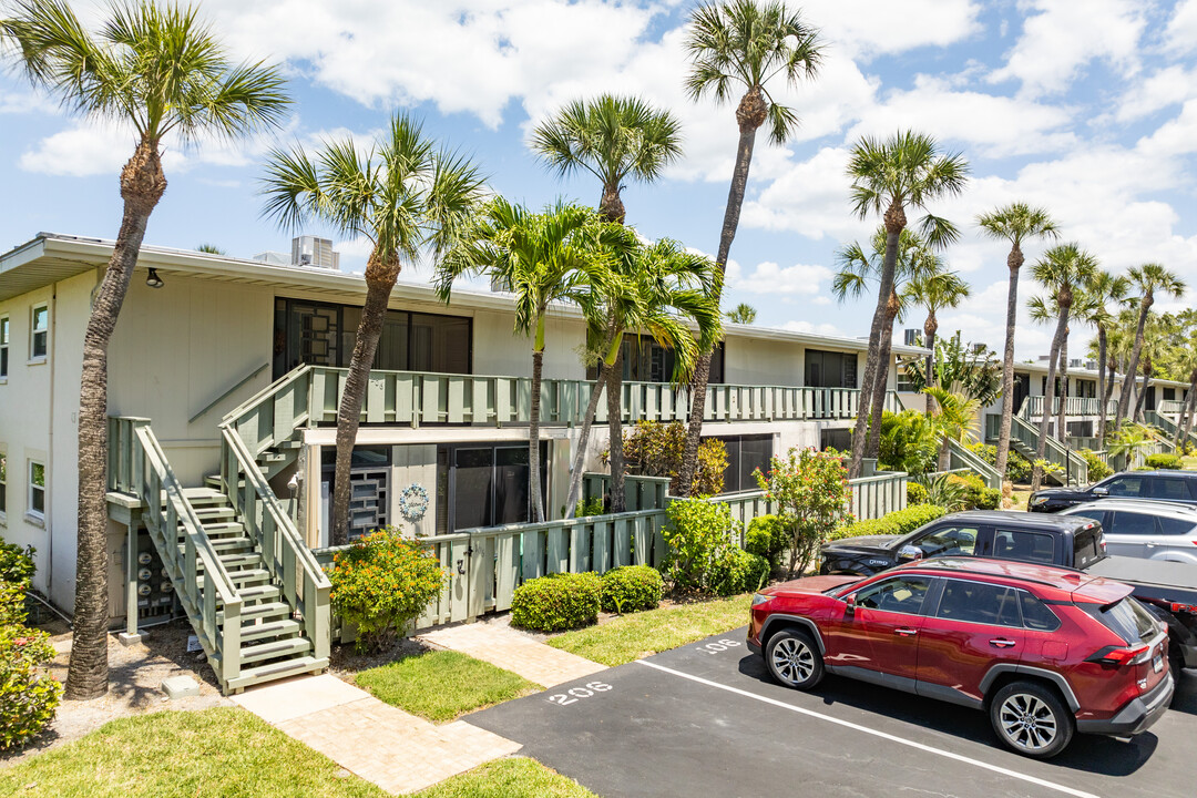 Westbay Cove in Holmes Beach, FL - Building Photo