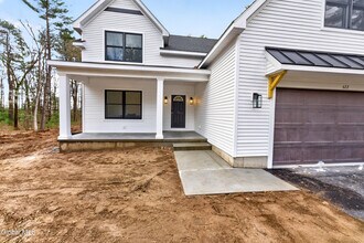 622 Acland Blvd in Ballston Spa, NY - Building Photo - Building Photo