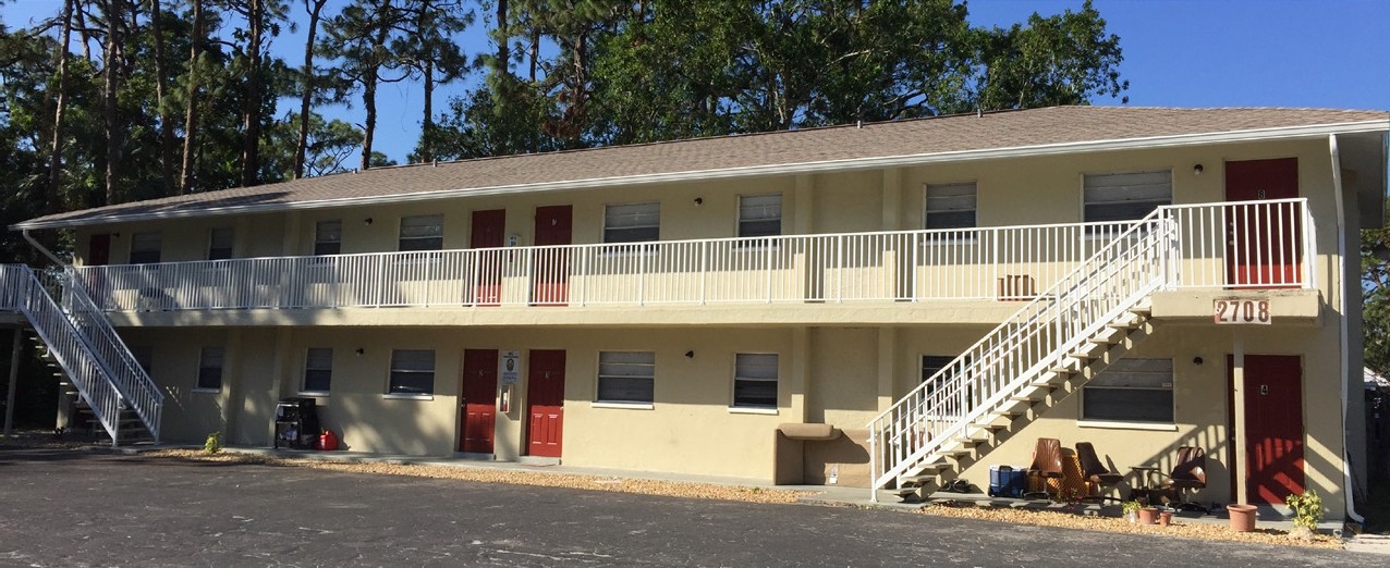 Broadway Apartments in Ft. Myers, FL - Building Photo