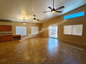 2979 W Royal Copeland Dr in Tucson, AZ - Building Photo - Building Photo