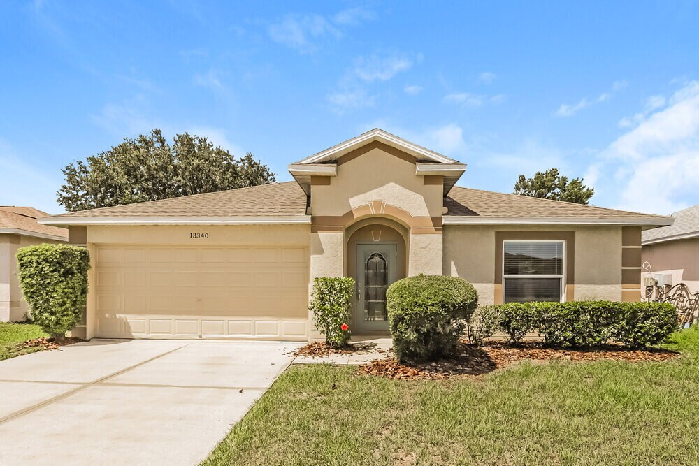 13340 Prestwick Dr in Riverview, FL - Building Photo