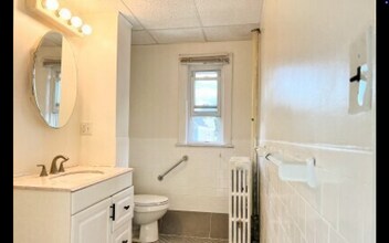 10 Smythe St, Unit #1 in Brookline, MA - Building Photo - Building Photo