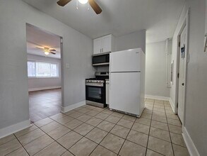 2900 Central Dr in Gary, IN - Building Photo - Building Photo