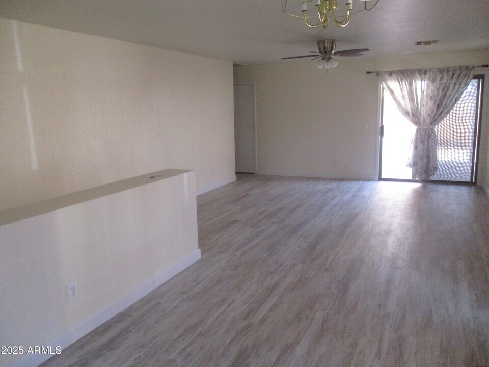 2350 E Spruce Dr in Chandler, AZ - Building Photo