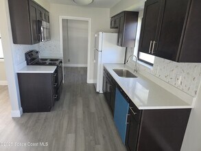 1076 Hermosa Dr in Rockledge, FL - Building Photo - Building Photo