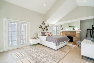 815 W 15th St in Newport Beach, CA - Building Photo - Building Photo