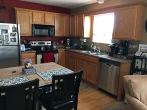 3161 SW Sharmin Ln in Ankeny, IA - Foto de edificio - Building Photo