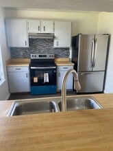 412 Liska St in Westwego, LA - Foto de edificio - Building Photo