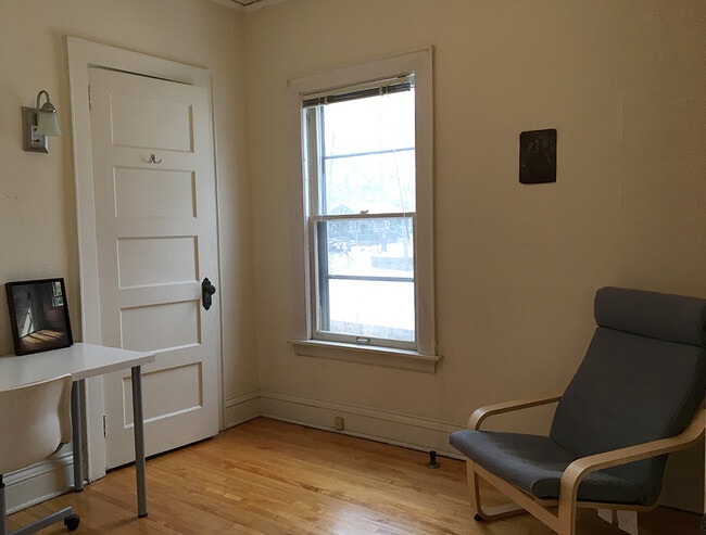 2628 W 44th St in Minneapolis, MN - Building Photo - Building Photo