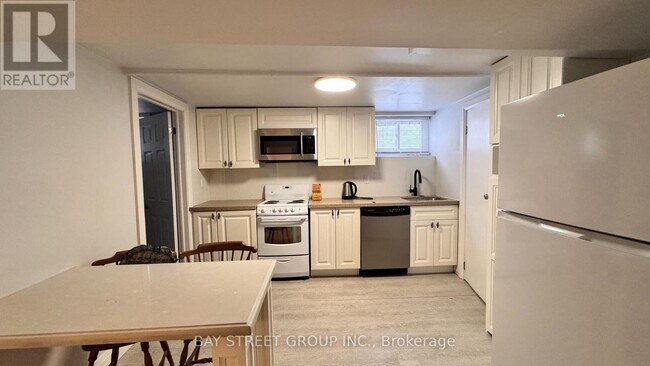 5513 Spring St in Niagara Falls, ON - Building Photo - Building Photo