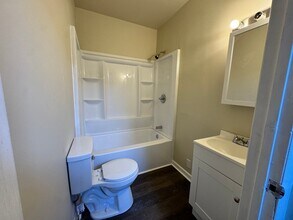 1105 W 4th St, Unit Unit 2 in Wilmington, DE - Building Photo - Building Photo