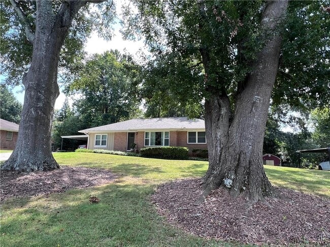 property at 1180 Starline Dr