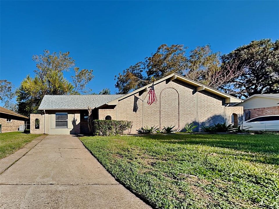 1438 Peach Spring Dr in Houston, TX - Building Photo