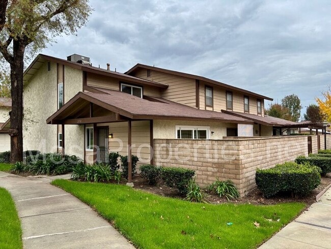 2158 S Mountain Ave in Ontario, CA - Building Photo - Building Photo