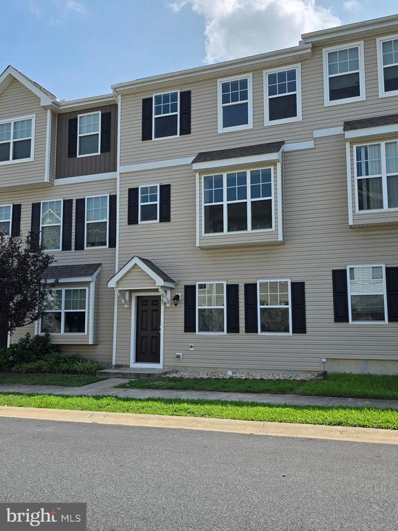 property at 185 Tidbury Crossing
