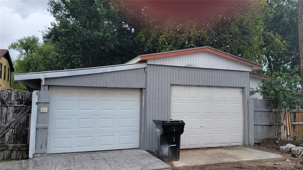 910 N 15th St in McAllen, TX - Building Photo