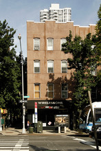 563-565 Second Ave in New York, NY - Foto de edificio - Building Photo