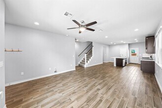 5002 Plum Peach Bend in Austin, TX - Foto de edificio - Building Photo