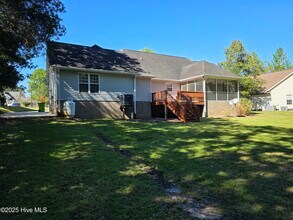 345 Farina Dr in Havelock, NC - Building Photo - Building Photo