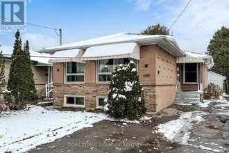 125 Wayne Ave in Toronto, ON - Building Photo - Building Photo