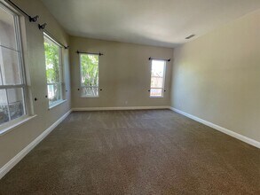 1124 Widgeon Ct in Folsom, CA - Building Photo - Building Photo