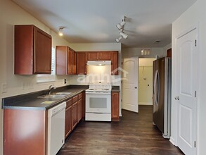2504 Tulip Poplar Cir in Durham, NC - Building Photo - Building Photo