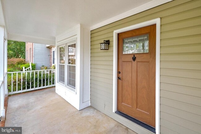 11633 Pleasant Meadow Dr in North Potomac, MD - Building Photo - Building Photo