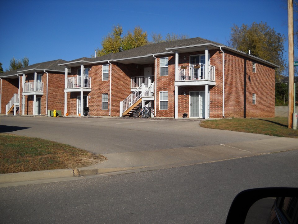 2320 Lanes End Ln in Rolla, MO - Building Photo