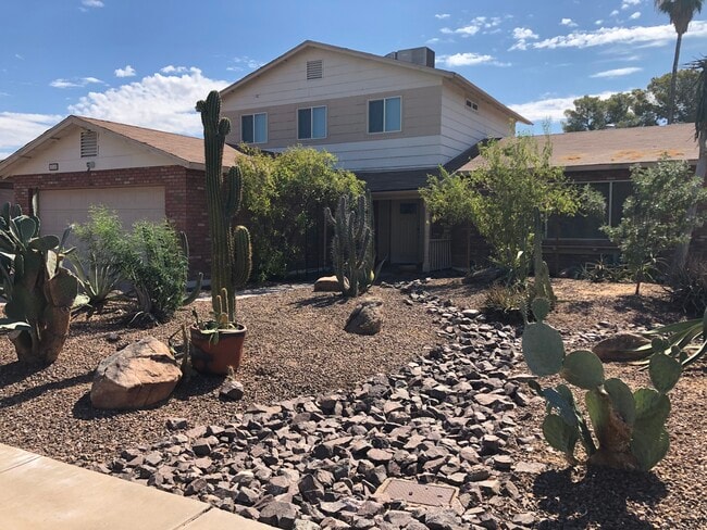 property at 2715 S Cottonwood