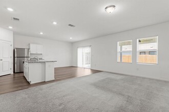 409 Line of Fire Way in Jarrell, TX - Building Photo - Building Photo