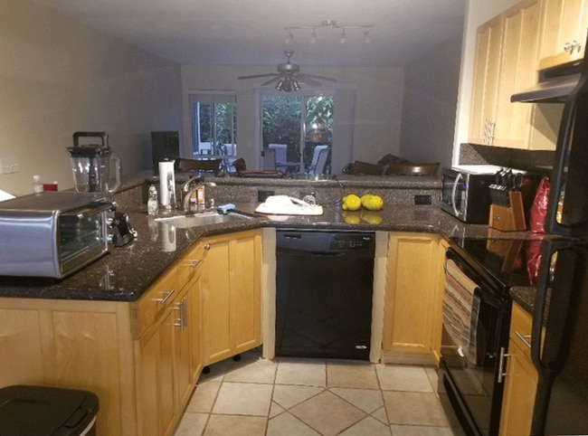 75-6081-6081 Ali‘i Dr in Kailua Kona, HI - Building Photo - Building Photo