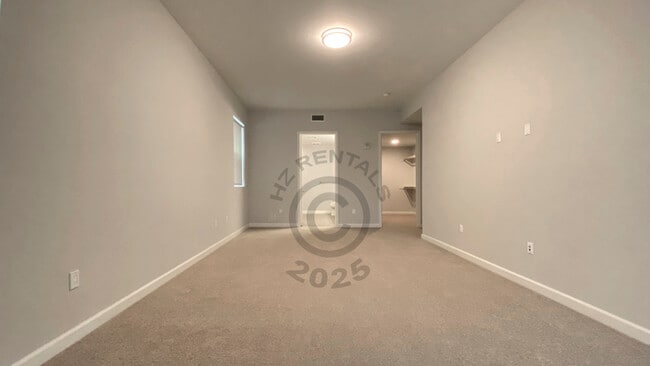 4663 Cahuenga Blvd in Toluca Lake, CA - Foto de edificio - Building Photo