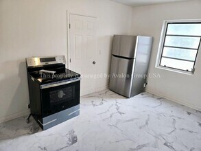 247 W 25th St in West Palm Beach, FL - Building Photo - Building Photo