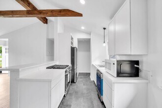 360 Poplar St in Crystal Lake, IL - Building Photo - Building Photo