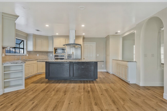 5106 Glacier Canyon Ct in Bakersfield, CA - Building Photo - Building Photo