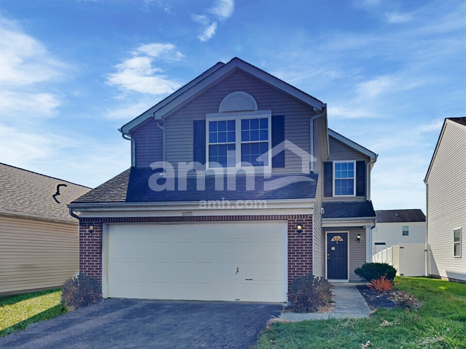 6875 Tumbleweed Ln in Canal Winchester, OH - Building Photo