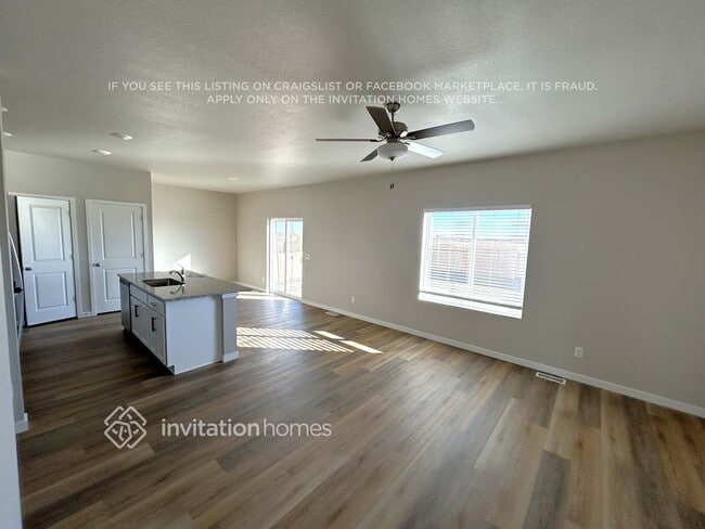 7322 Green River Ave in Frederick, CO - Foto de edificio - Building Photo